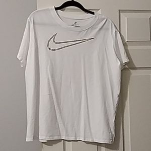 Nike t shirt